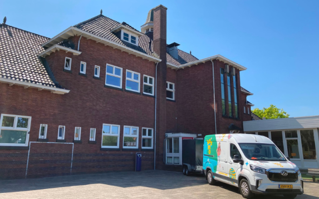 De Bron